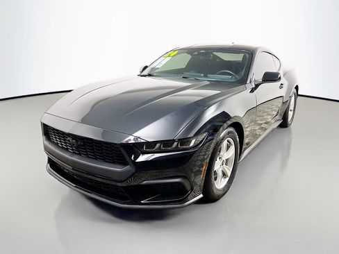 Used 2024 Ford Mustang Coupe image 10