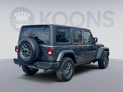 Used 2024 Jeep Wrangler Sport S image 7
