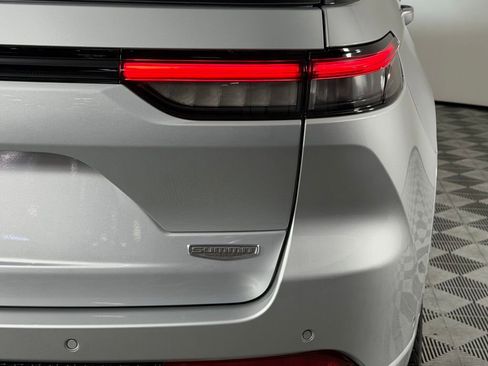 Certified 2023 Jeep Grand Cherokee Summit image 12