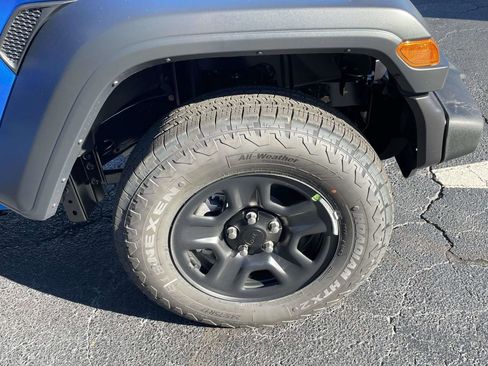 New 2026 Jeep Wrangler Sport AWD/4WD image 32