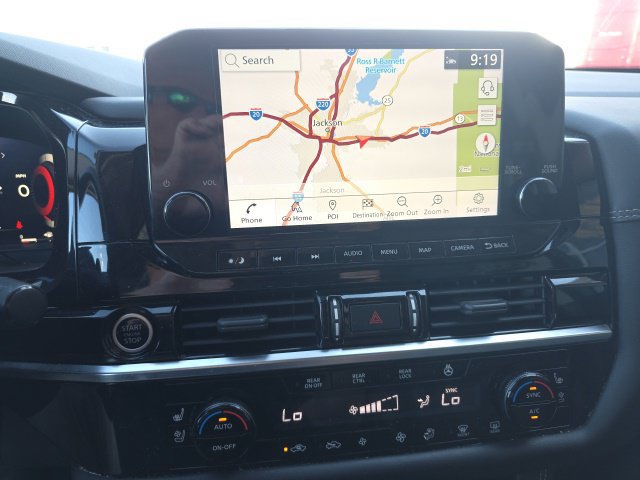 Used 2022 Nissan Pathfinder Platinum w/ Lighting Package (N92) FWD image 19