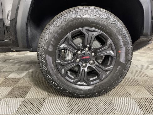 New 2025 GMC Canyon Elevation w/ Convenience Package image 10