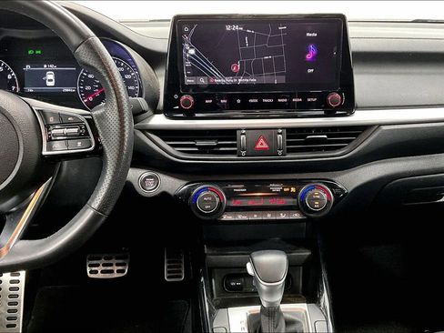 Used 2024 Kia Forte GT-Line image 8