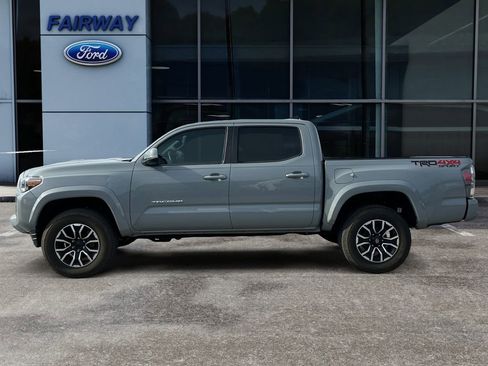 Used 2020 Toyota Tacoma TRD Sport w/ TRD Premium Sport Package image 7