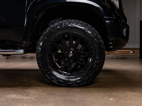 Used 2015 Toyota Tundra Platinum AWD/4WD image 12