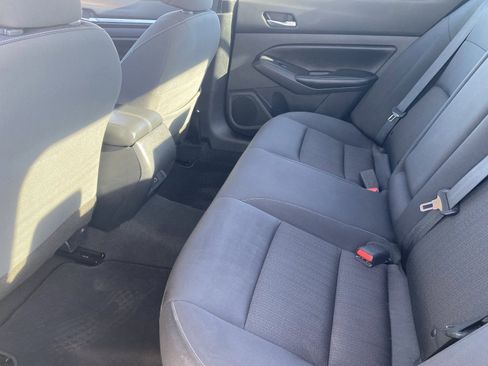 Used 2022 Nissan Altima 2.5 SV image 18