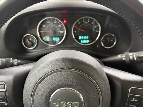 Used 2018 Jeep Wrangler Unlimited Sport w/ Connectivity Group image 16