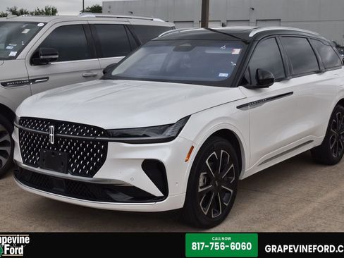 Certified 2024 Lincoln Nautilus Reserve w/ Equipment Group 202A AWD/4WD image 1