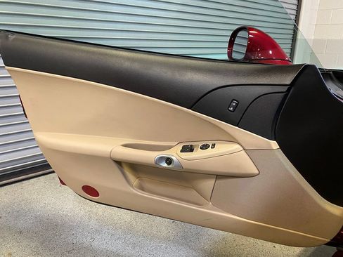 Used 2007 Chevrolet Corvette Coupe w/ Preferred Equipment Group RWD image 23