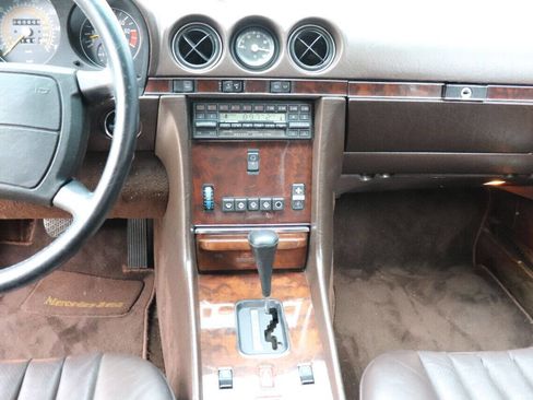 Used 1987 Mercedes-Benz 560 SL image 23