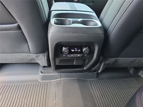 New 2026 Chevrolet Traverse RS FWD image 13