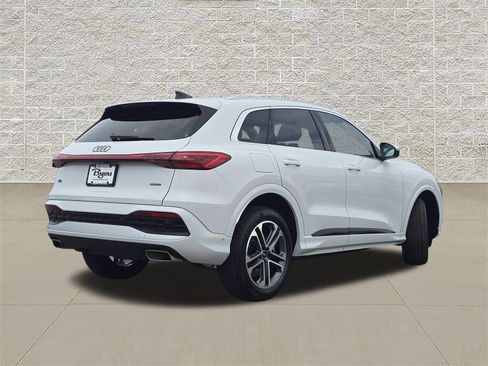 New 2026 Audi Q5 Premium AWD/4WD image 7