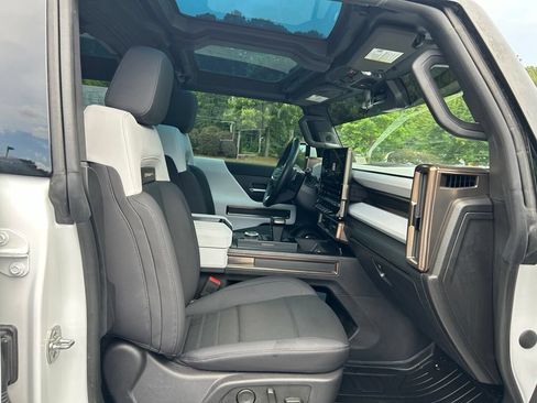 Used 2025 GMC Hummer EV 2X w/ LPO, Dark Essentials Package AWD/4WD image 57