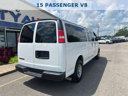 Used 2019 Chevrolet Express 3500 LS RWD image 4
