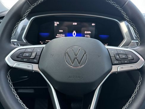 Used 2023 Volkswagen Tiguan SE FWD image 24