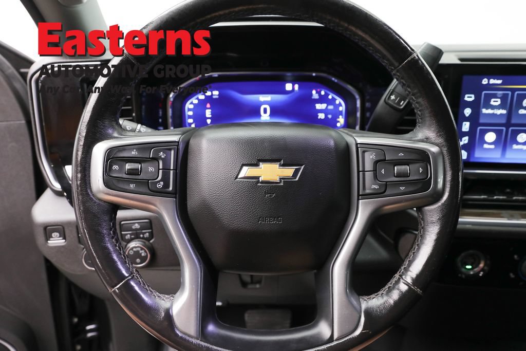Used 2022 Chevrolet Silverado 1500 LT AWD/4WD image 11