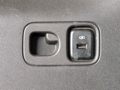 Used 2023 GMC Acadia Denali w/ Black Diamond Edition image 18