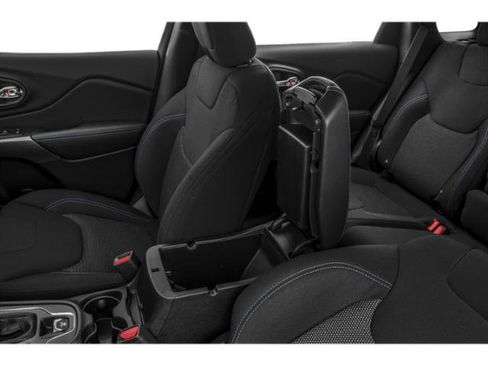 Used 2020 Jeep Cherokee Limited AWD/4WD image 18