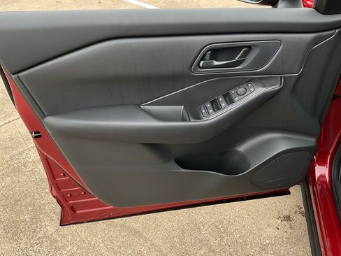 New 2025 Nissan Rogue S image 11