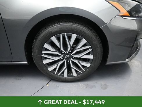 Used 2024 Nissan Altima 2.5 SV image 20