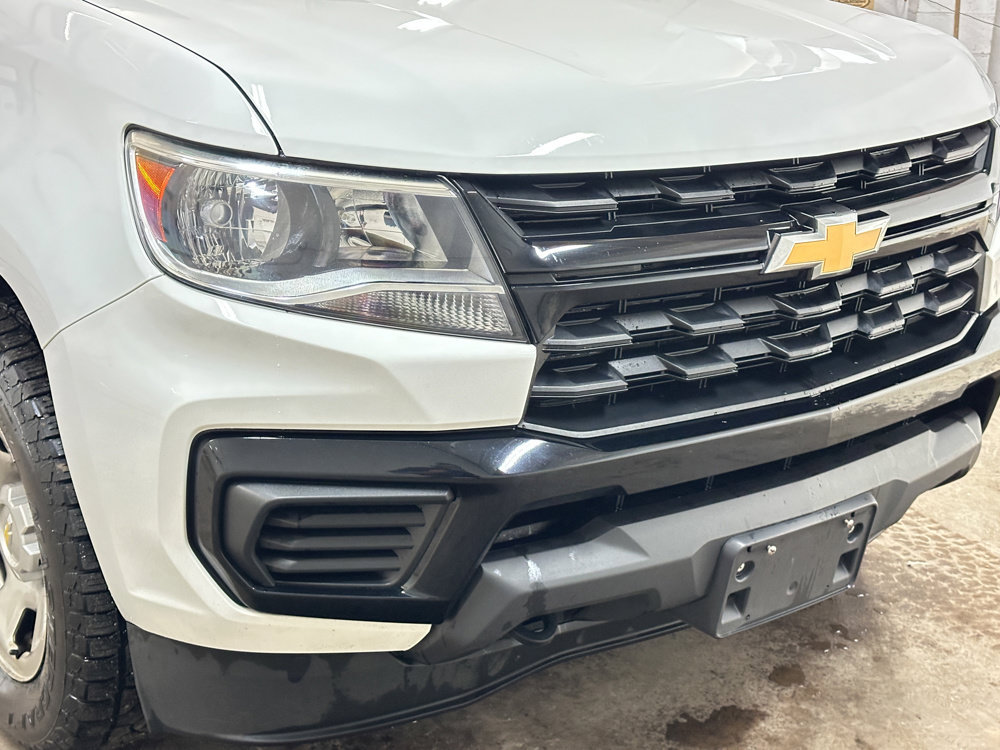 Used 2022 Chevrolet Colorado W/T AWD/4WD image 15