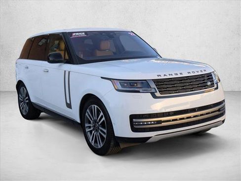 Used 2023 Land Rover Range Rover SE image 3