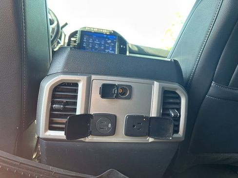 Used 2022 Ford F350 Lariat w/ Lariat Ultimate Package AWD/4WD image 36