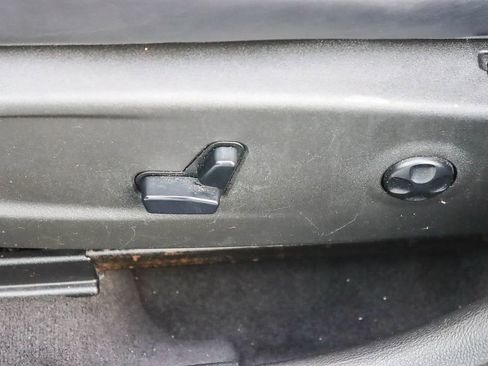 Used 2014 Chrysler 300 S image 41