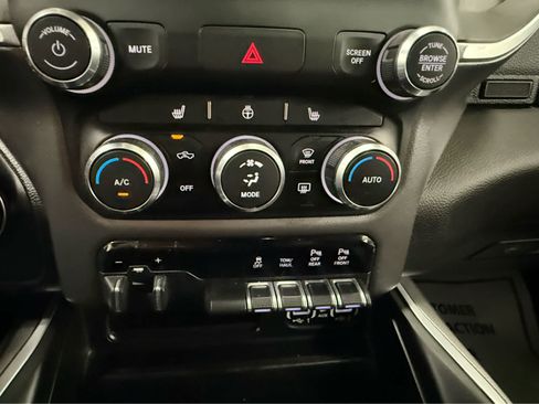 Used 2020 RAM 1500 Big Horn AWD/4WD image 15
