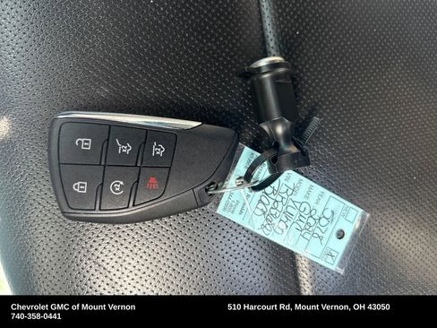 Used 2024 GMC Yukon SLT AWD/4WD image 40