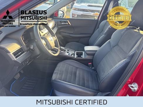 Used 2023 Mitsubishi Outlander 4WD Plug-In Hybrid image 18