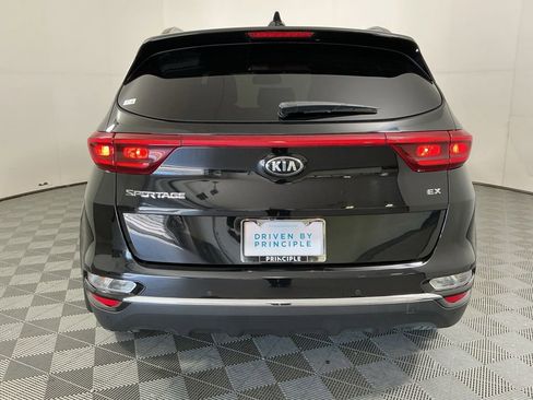 Used 2021 Kia Sportage EX w/ EX Technology Package FWD image 6