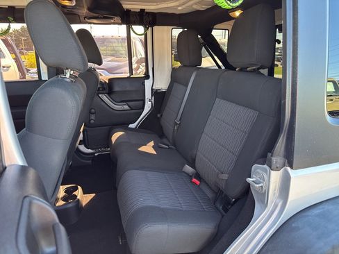 Used 2011 Jeep Wrangler Unlimited Sport image 19