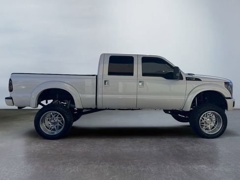 Used 2014 Ford F250 Platinum w/ FX4 Off-Road Package image 4