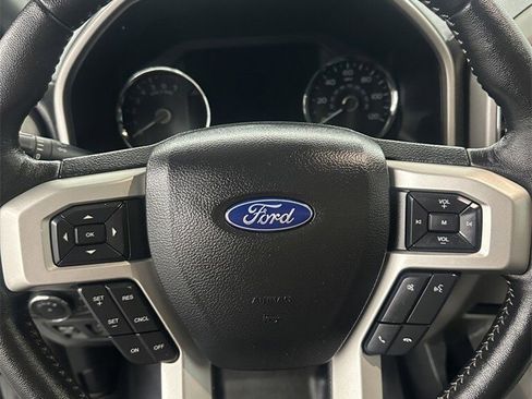 Used 2018 Ford F150 Lariat image 16