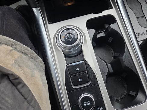 Certified 2022 Ford Explorer XLT w/ Equipment Group 202A image 35