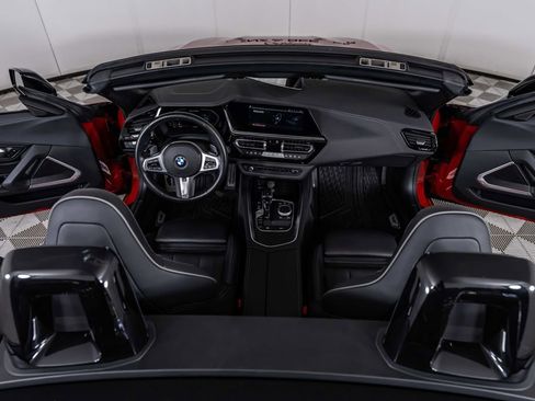 Used 2024 BMW Z4 M40i w/ Shadowloine Package image 18