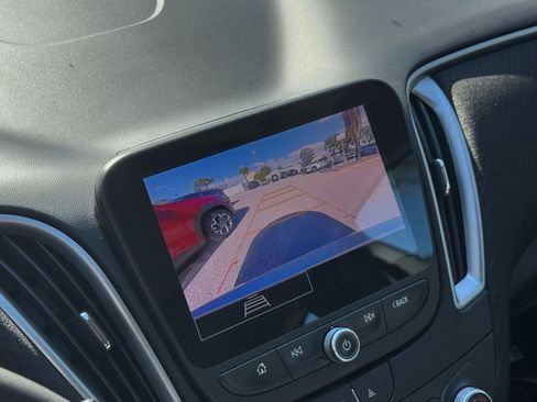 Used 2024 Chevrolet Malibu LT image 24