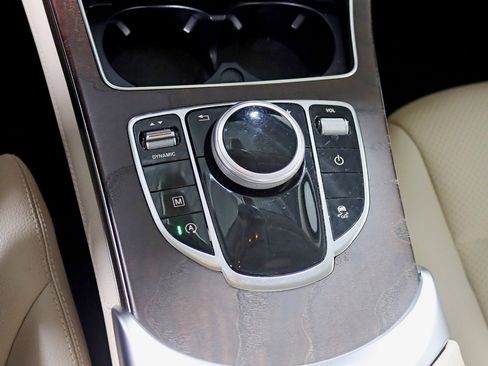 Used 2019 Mercedes-Benz GLC 300 4MATIC image 26