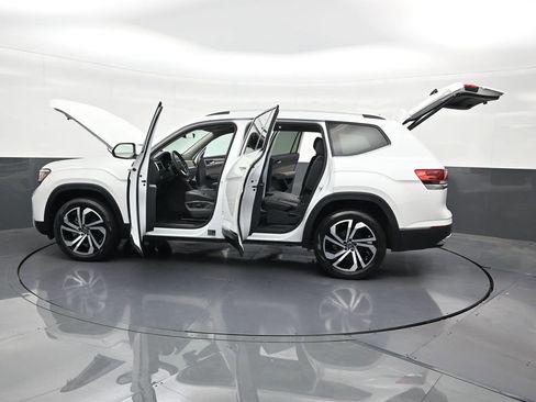 Used 2023 Volkswagen Atlas SEL AWD/4WD image 36