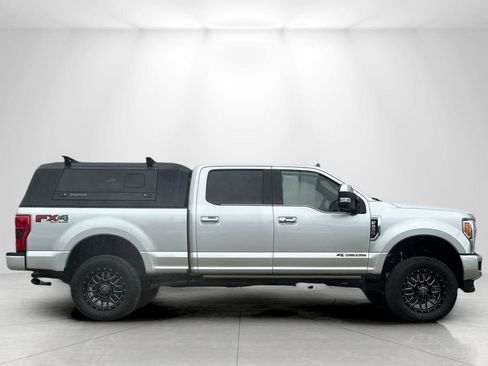 Used 2019 Ford F250 Platinum w/ Platinum Ultimate Package AWD/4WD image 3