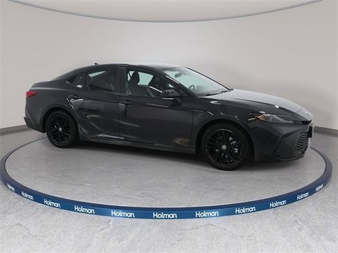 Certified 2025 Toyota Camry SE image 4