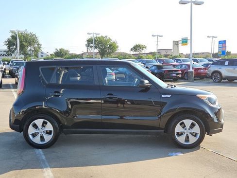 Used 2016 Kia Soul FWD image 4