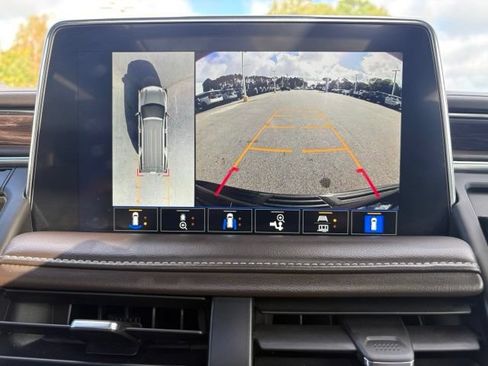 Used 2024 Chevrolet Tahoe Z71 w/ Luxury Package AWD/4WD image 30