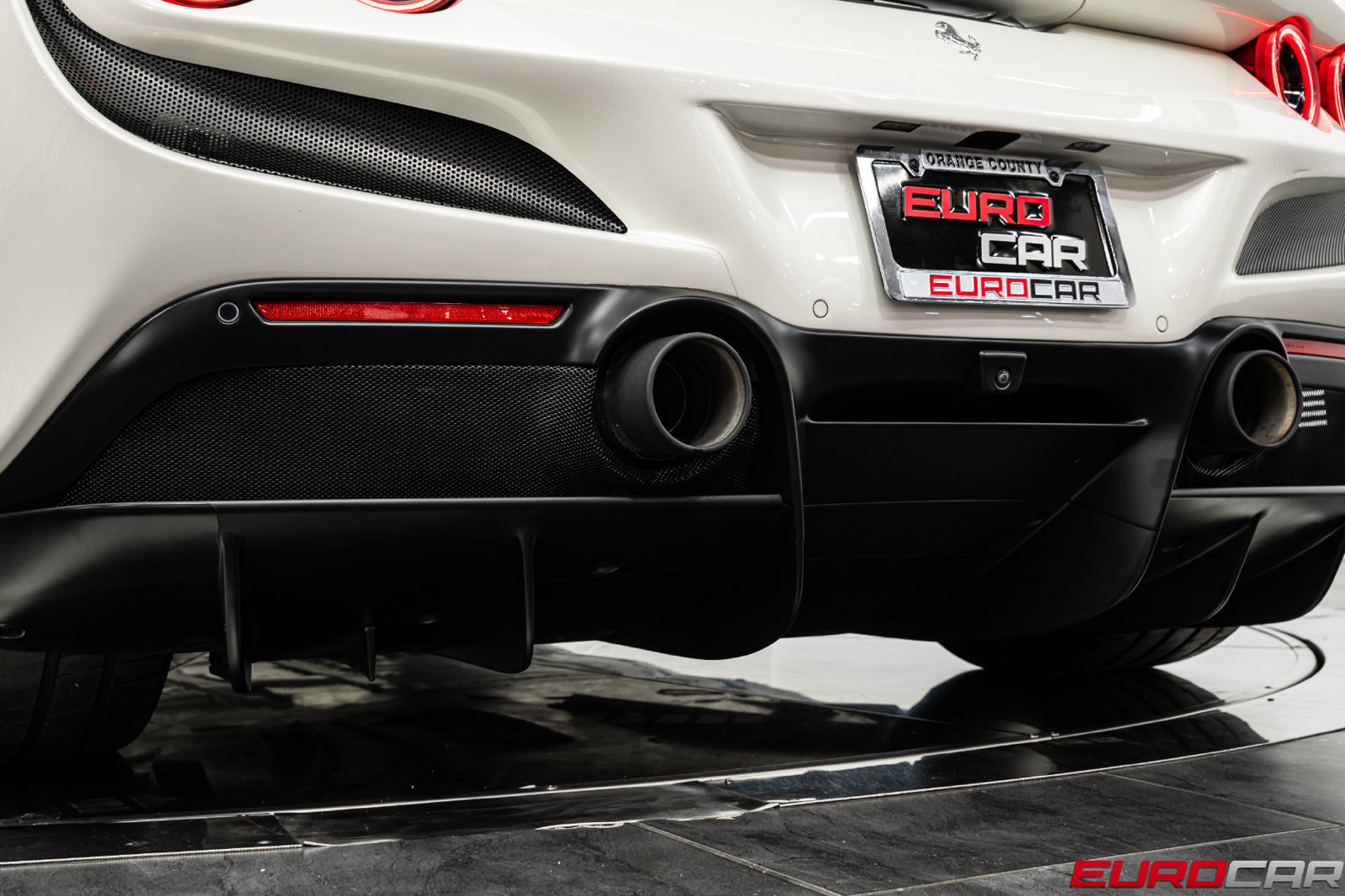 Used 2023 Ferrari F8 Tributo RWD image 26