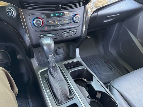 Used 2017 Ford Escape Titanium image 46