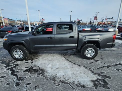 Used 2020 Toyota Tacoma SR image 6