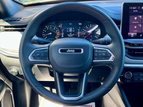 Used 2024 Jeep Compass Limited image 22