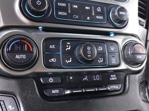 Used 2019 Chevrolet Suburban LT AWD/4WD image 21