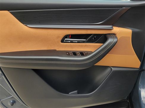 Certified 2025 MAZDA CX-70 3.3 Turbo S w/ Premium Plus image 10